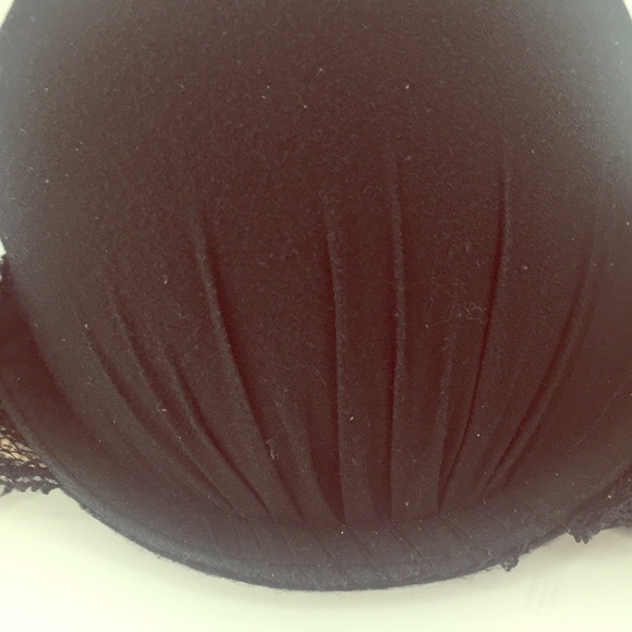 Victoria’s Bundle of 4 Bras - Picture 3 of 13